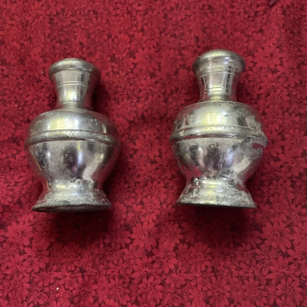 Vintage Pewter Salt And Pepper Set‎